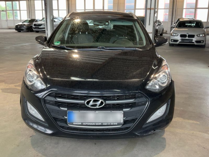 Hyundai i30 1.6 CRDi Trend blue 2017 – снимка 14
