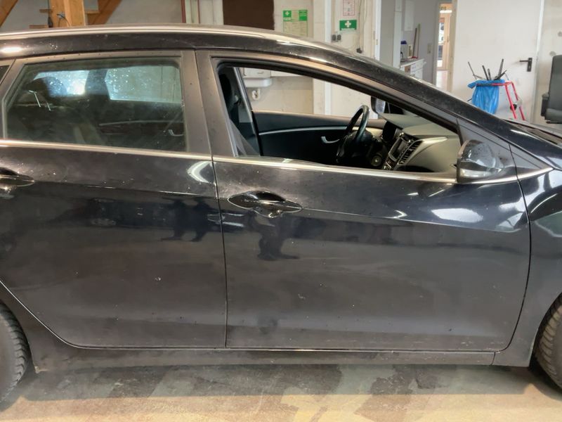 Hyundai i30 1.6 CRDi Trend blue 2017 – снимка 10