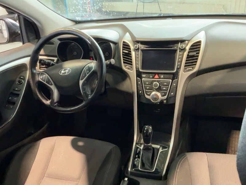 Hyundai i30 1.6 CRDi Trend blue 2017 – снимка 17