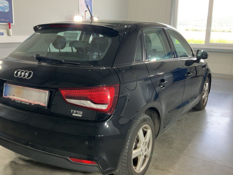 Audi A1 Sportback 1.0 TFSI Intense 2018 – снимка 8