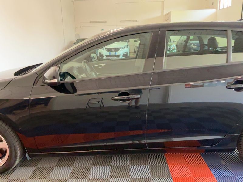 Volvo V60 2.0 D3 Kinetic 2015 – снимка 4