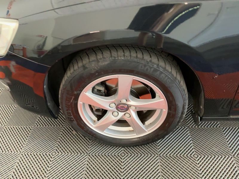 Volvo V60 2.0 D3 Kinetic 2015 – снимка 3