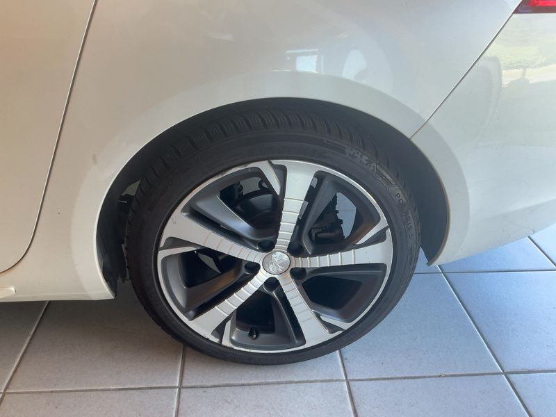 Peugeot 308 1.6 Blue-HDi GT Line 2017 – снимка 5