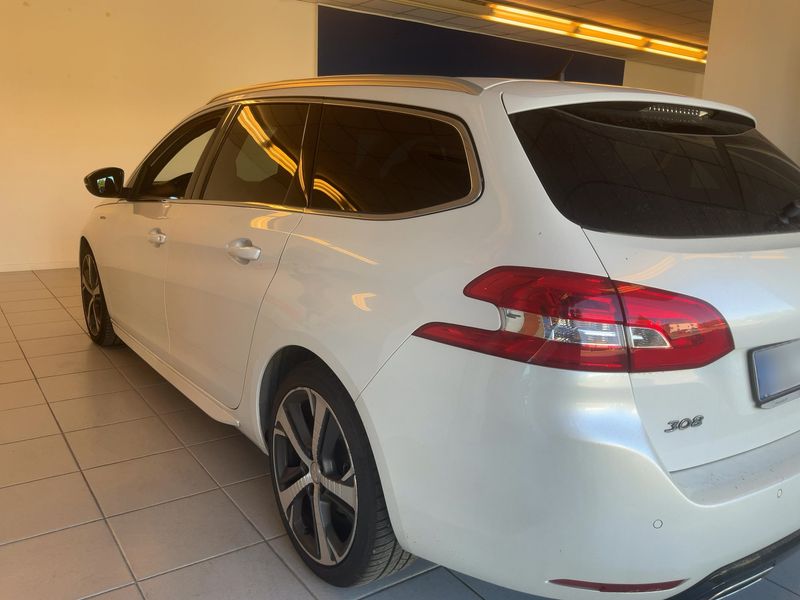 Peugeot 308 1.6 Blue-HDi GT Line 2017 – снимка 6