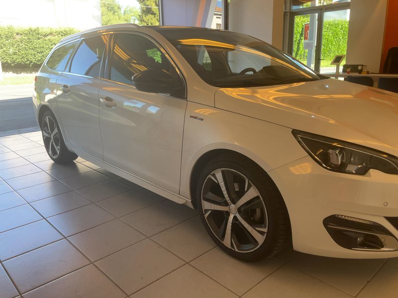 Peugeot 308 1.6 Blue-HDi GT Line 2017 – снимка 12