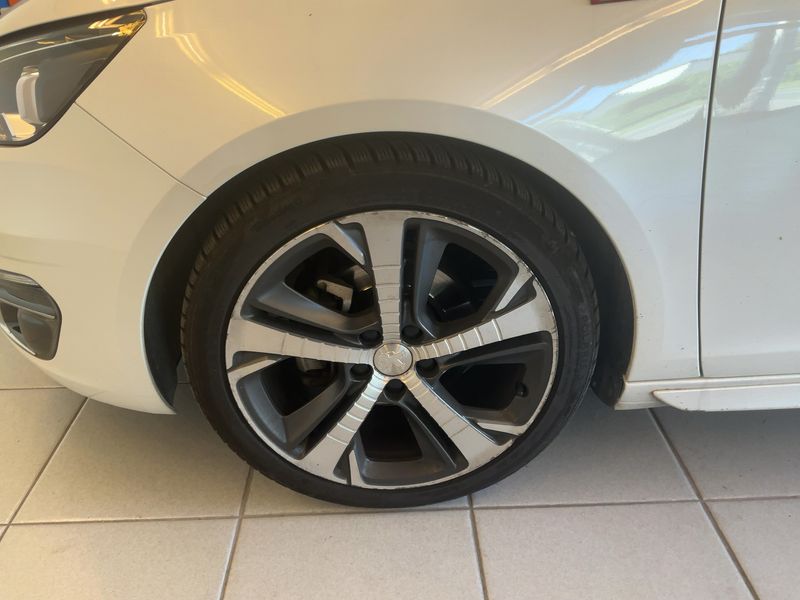 Peugeot 308 1.6 Blue-HDi GT Line 2017 – снимка 3