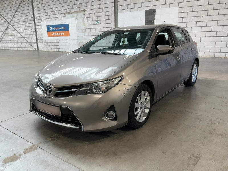 Toyota Auris 1.3 Active 2014 – снимка 1