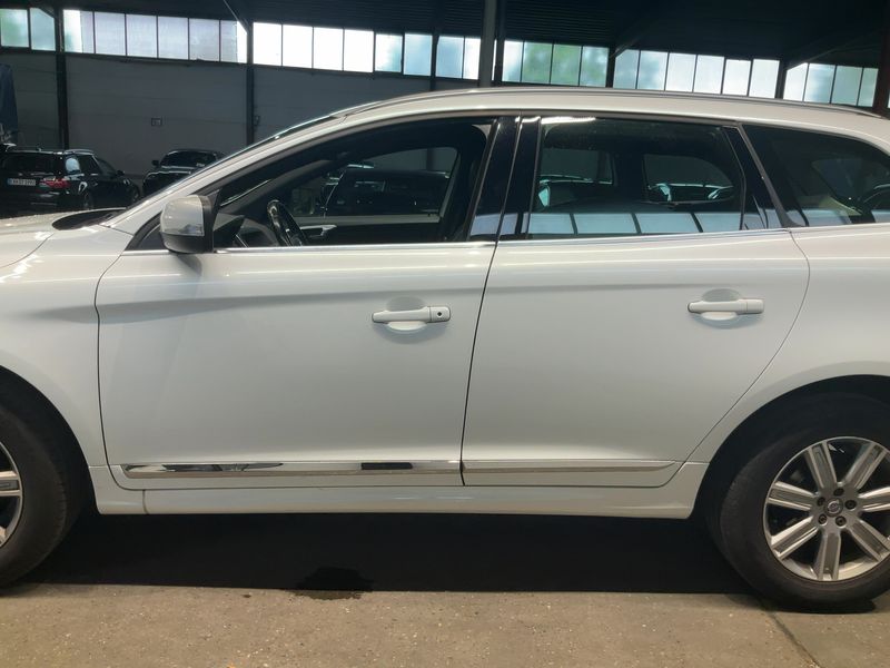Volvo XC60 2.4 D5 Summum AWD 2015 – снимка 4