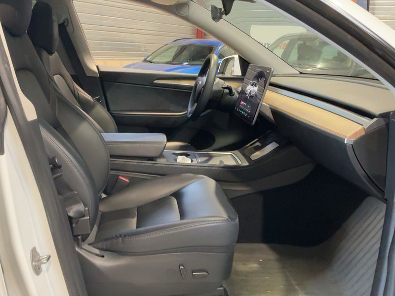 Tesla Model Y Standard Range 2022 – снимка 16
