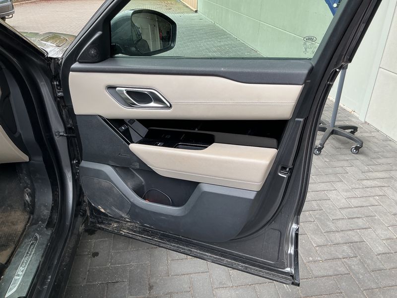 Land Rover Range Rover Velar 2.0 Si4 TwinTurbo S R-Dynamic 2019 – снимка 35