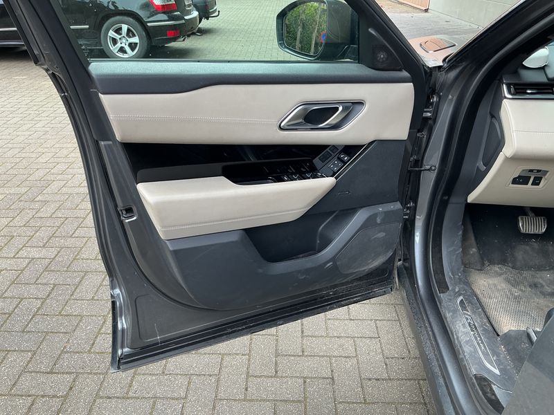 Land Rover Range Rover Velar 2.0 Si4 TwinTurbo S R-Dynamic 2019 – снимка 31