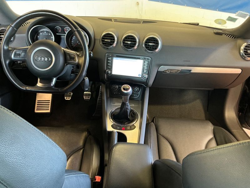 Audi TT 2.0 TFSI Coupe 2010 – снимка 17