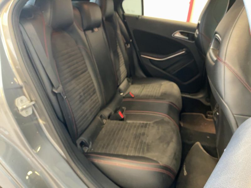 Mercedes-Benz A-Klasse A 200 CDI AMG Sport 2015 – снимка 19