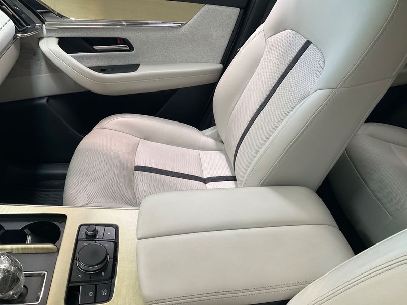 Mazda CX-60 2.5 e-Skyactiv Plug-in Hybrid Takumi AWD 2022 – снимка 23