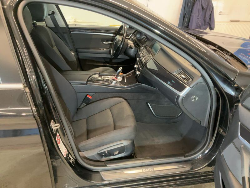 BMW 5er 520d 2014 – снимка 17