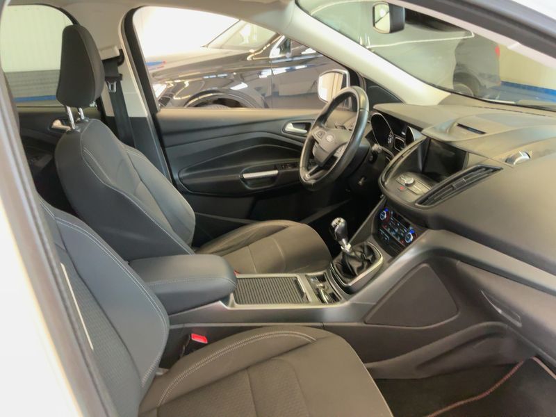 Ford Kuga 1.5 EcoBoost Cool&Connect 2018 – снимка 17