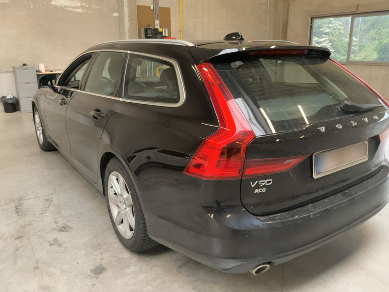 Volvo V90 2.0 D4 Momentum 2018 – снимка 6