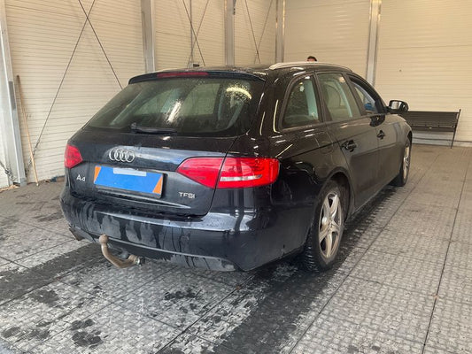 Audi A4 1.8 TFSI Attraction 2011 – снимка 2