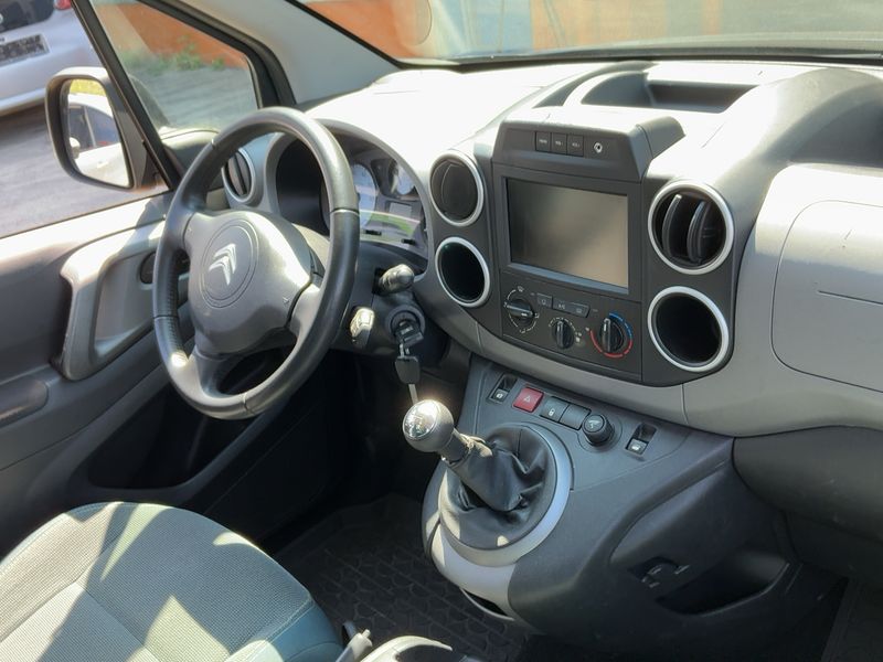 Citroen Berlingo 1.2 PureTech Selection 2017 – снимка 17