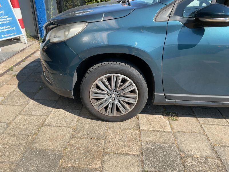 Peugeot 2008 1.2 e-VTi Active 2016 – снимка 3