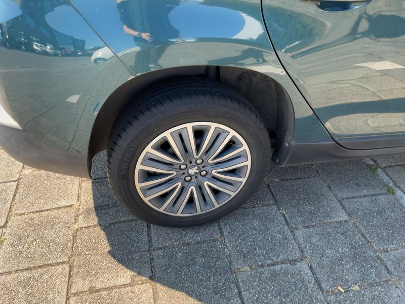 Peugeot 2008 1.2 e-VTi Active 2016 – снимка 9