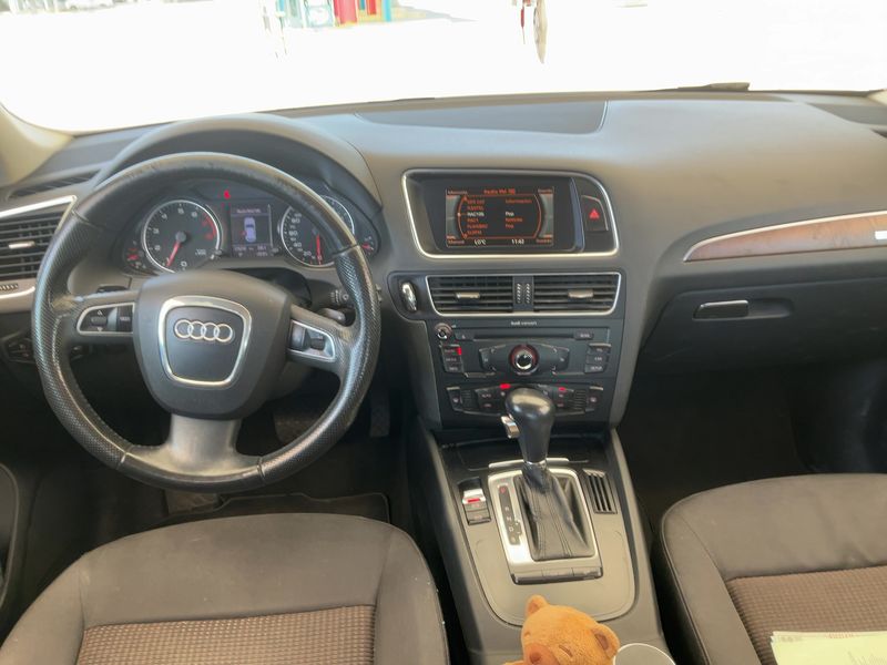 Audi Q5 2.0 TFSI quattro 2009 – снимка 17