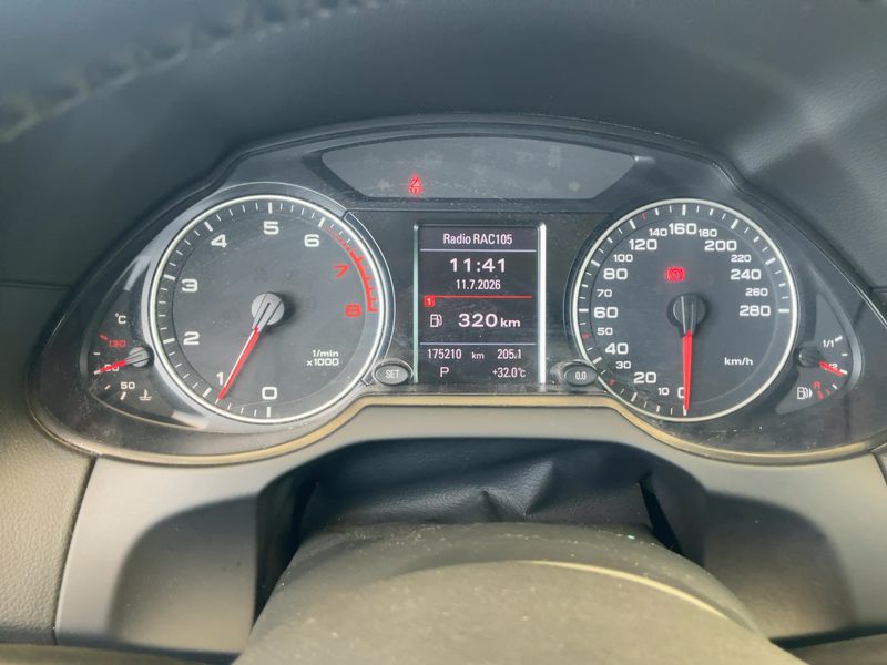 Audi Q5 2.0 TFSI quattro 2009 – снимка 18