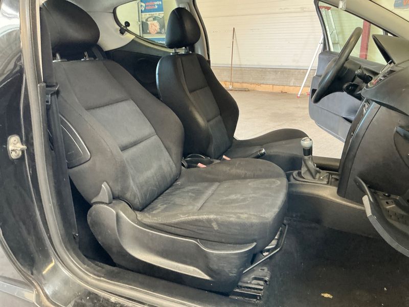 Peugeot 207 1.4 HDi Urban 2008 – снимка 3