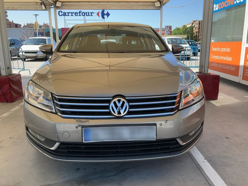 Volkswagen Passat 1.6 TDI Edition BlueMotion Tech 2014 – снимка 14