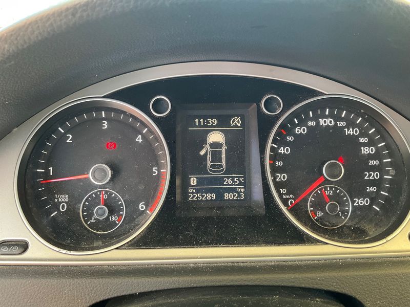 Volkswagen Passat 1.6 TDI Edition BlueMotion Tech 2014 – снимка 18