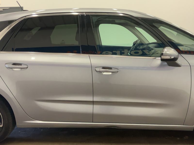 Citroen C4 Spacetourer 1.5 Blue-HDi Feel 2019 – снимка 10