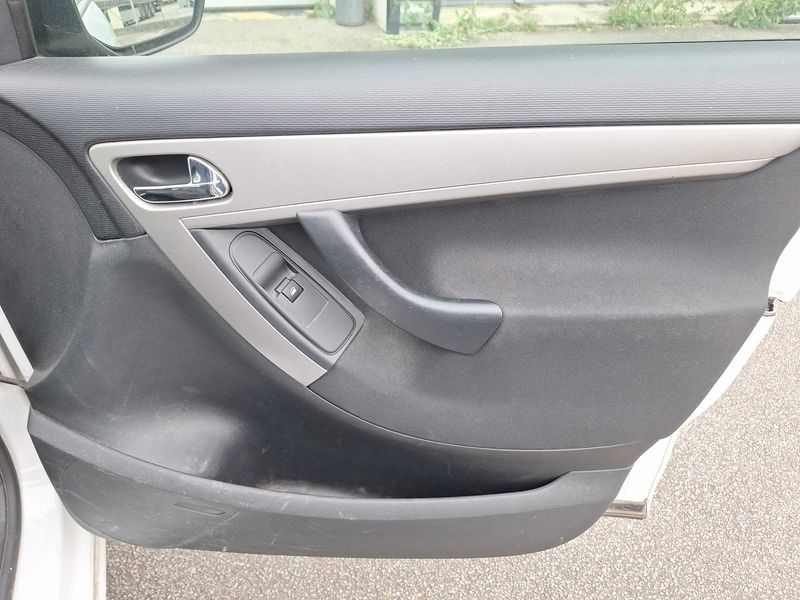 Citroen C4 Picasso 1.6 HDi Confort 2013 – снимка 51