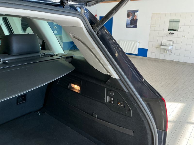 Volkswagen Touareg 3.0 V6 TDI BlueMotion Tech 2012 – снимка 25