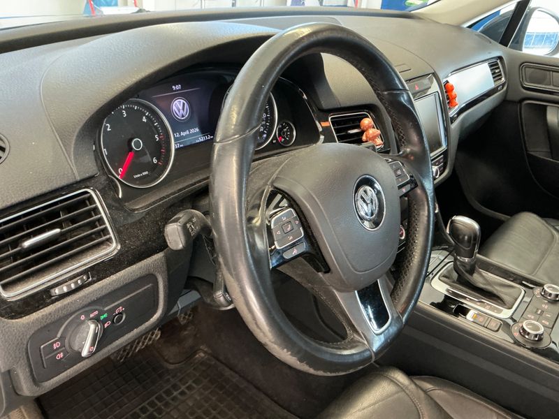 Volkswagen Touareg 3.0 V6 TDI BlueMotion Tech 2012 – снимка 33