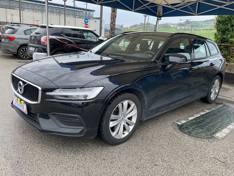 Volvo V60 2.0 B4 Mild-Hybrid Momentum Business 2021 – снимка 1