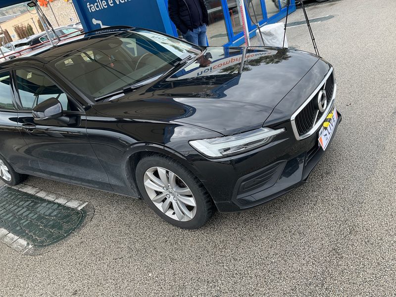 Volvo V60 2.0 B4 Mild-Hybrid Momentum Business 2021 – снимка 12