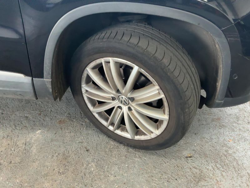 Volkswagen Tiguan 2.0 TDI Track & Style 4Motion BlueMotion Tech 2011 – снимка 11