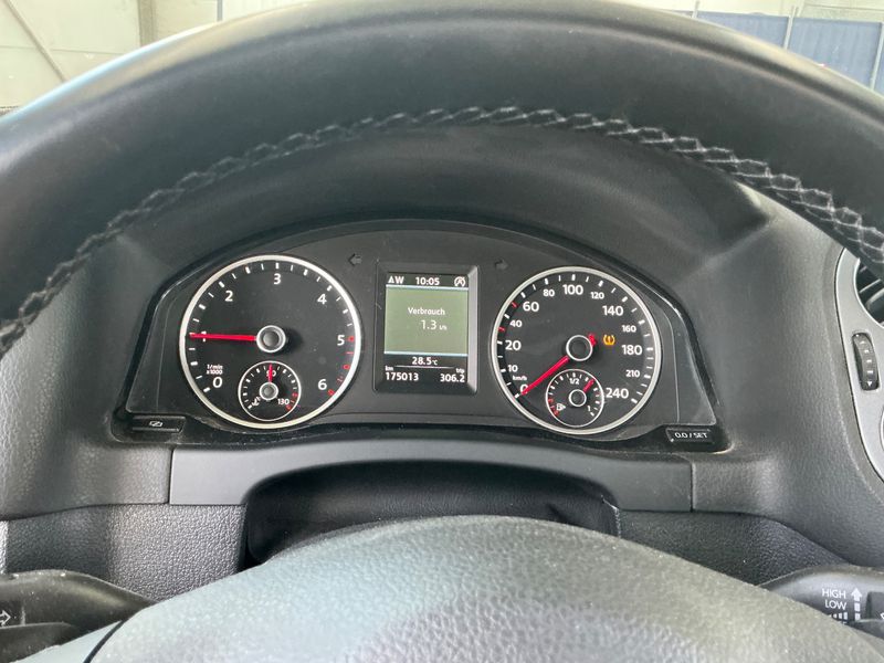 Volkswagen Tiguan 2.0 TDI Track & Style 4Motion BlueMotion Tech 2011 – снимка 19