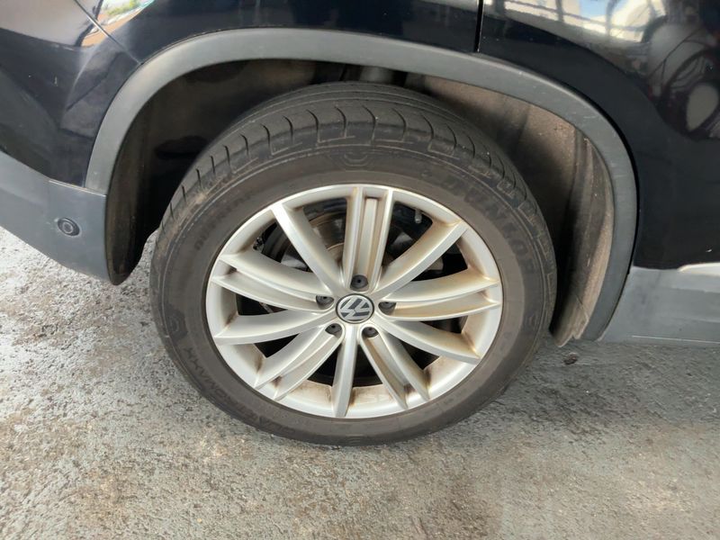 Volkswagen Tiguan 2.0 TDI Track & Style 4Motion BlueMotion Tech 2011 – снимка 9