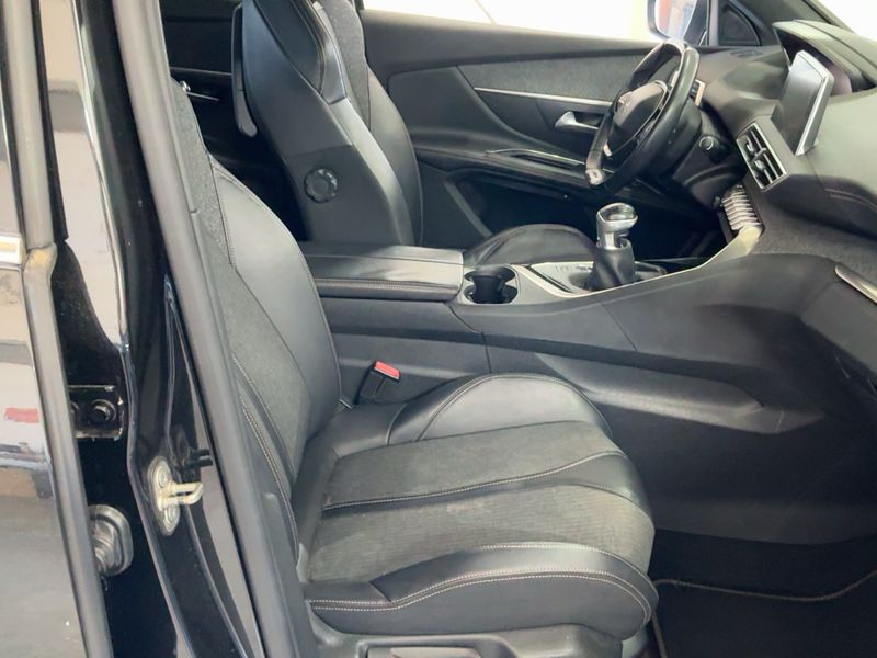 Peugeot 5008 1.5 Blue-HDi GT Line 2018 – снимка 16