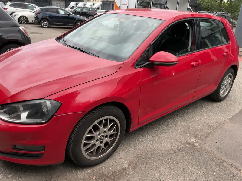 Volkswagen Golf VII 1.2 TSI Trendline BlueMotion Tech 2013 – снимка 2