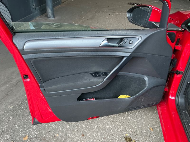 Volkswagen Golf VII 1.2 TSI Trendline BlueMotion Tech 2013 – снимка 29