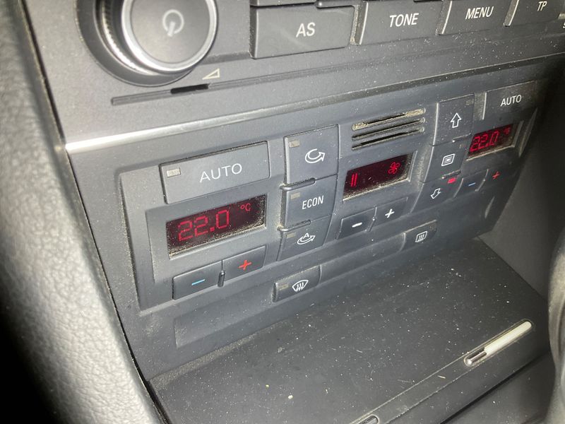 Seat Exeo 2.0 TDI Sport 2011 – снимка 26