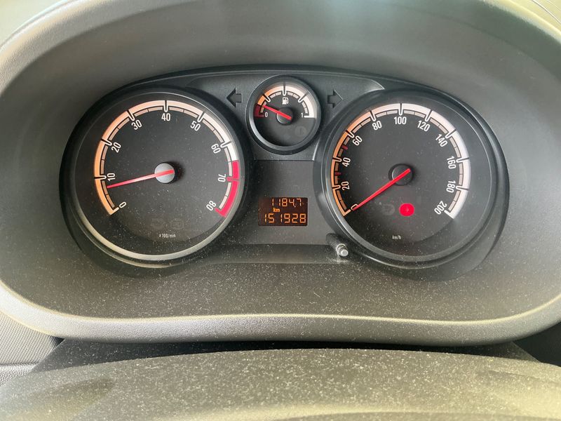 Opel Corsa 1.2 Essentia 2010 – снимка 4