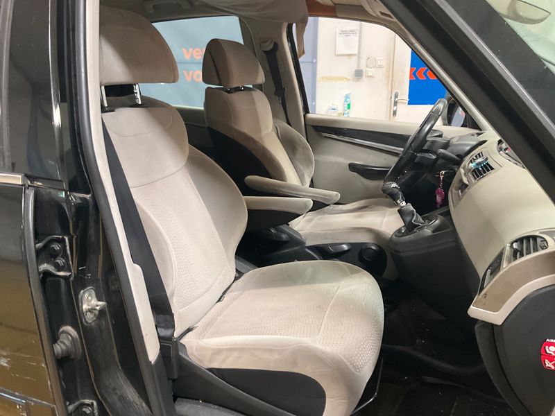Citroen C4 Picasso 1.6 HDi Exclusive 2008 – снимка 3