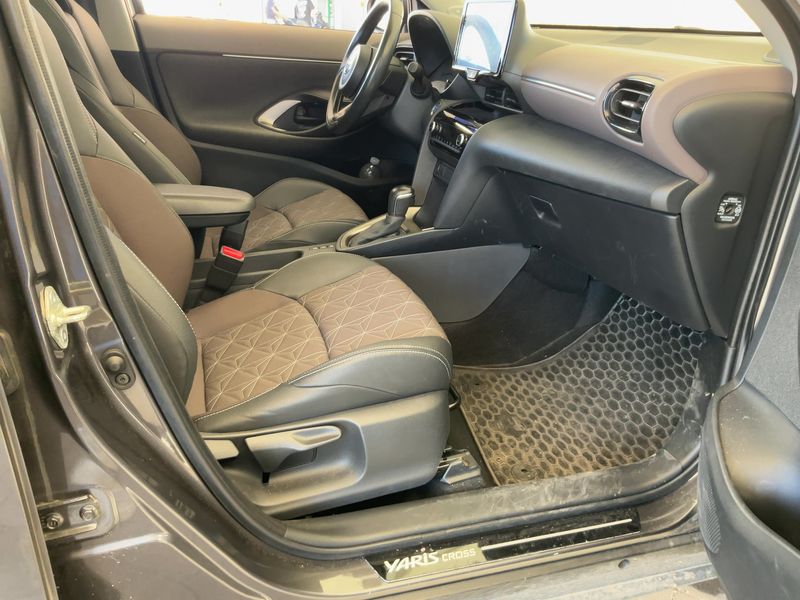 Toyota Yaris Cross 1.5 Hybrid 2WD Lounge 2021 – снимка 16