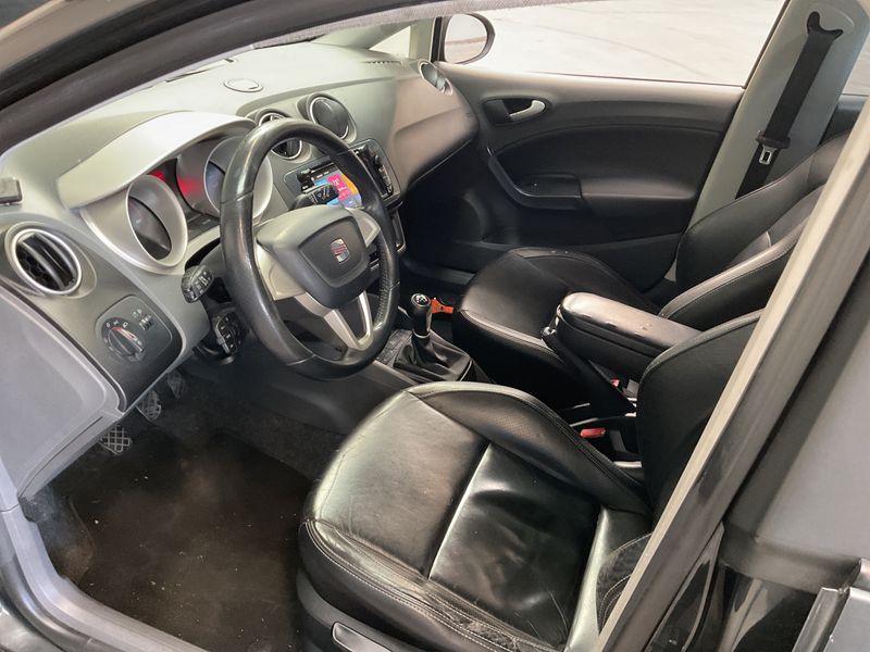 Seat Ibiza 1.2 TDI Stylance / Style 2010 – снимка 3