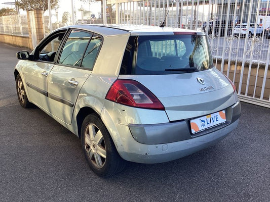 Renault Megane 1.5 dCi Dynamique Confort 2004 – снимка 2