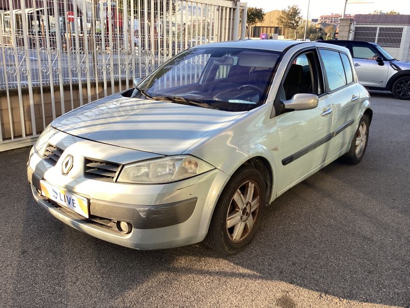 Renault Megane 1.5 dCi Dynamique Confort 2004 – снимка 1