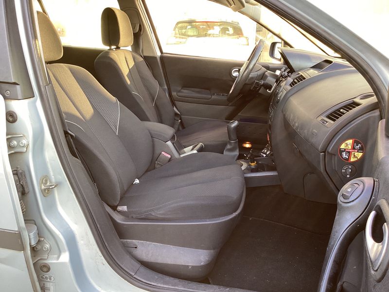 Renault Megane 1.5 dCi Dynamique Confort 2004 – снимка 3
